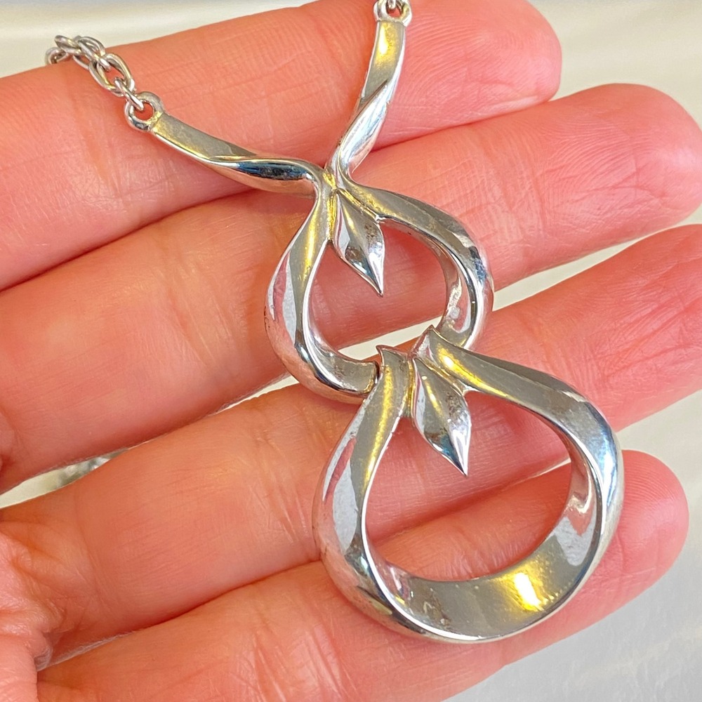 Vintage Crown Trifari Necklace Silver Tone Articulated Pendant Chain Mid Century